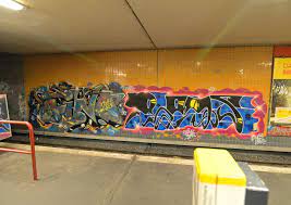 Fino paints graffiti for more than 25 years and his work stands for regular high quality output. Graffitibox On Twitter Berlinpower Subway Graffiti Berlin Ubahnberlin Ubahn Ubahnhof Untergrund Bombing Fino Urbanart Streetart Graffitiart 8 Https T Co Autmbdo0hw
