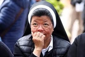 Pope Francis makes first appearance ...