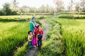 Dalam artikel ini kami berikan anda 7 tips melancong dan percutian dengan cara yang selamat dan dalam keadaan bersedia. Tips Melancong Ke Bali Indonesia Bersama Keluarga