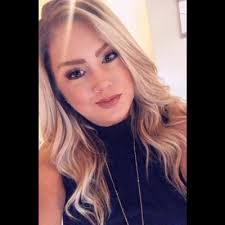 Kari Waldron's Instagram, Twitter & Facebook