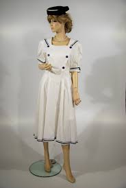 Vestiti per un carnevale straordinario! Allieva Anni 40 Noleggio Costumi E Abiti D Epoca