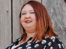 Ivy Carr's Instagram, Twitter & Facebook