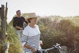 Get Tips On How To Clean A Straw Hat And Remove Perspiration Stains And Soil And Learn How To Keep Every Type Of Straw Hat Loo Straw Hat How To Clean
