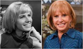 Did Leslie Charelson, the woman who played Monica Quatermane, really die?