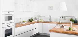 Cuisine Blanche Et Bois Par Darty Cuisine Darty Inspiration Cuisine Cuisine Moderne Blanche