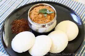 Sudah sejak lama masyarakat indonesia menggemari segala hal yang berbau samosa adalah makanan khas india yang menawarkan cita rasa gurih dengan tekstur yang renyah. Makanan Tradisional Kaum India