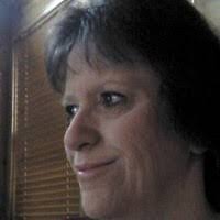 Lauri Watts's Instagram, Twitter & Facebook