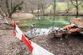 Consulta 498 fotos y videos de ermitage tomados por miembros de tripadvisor. Arlesheim Wer Bezahlt Die Sanierung Der Ermitage Weiher Ein Finanzloch Unter Wasser