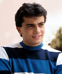 Image result for tbn:ThJbLJ9iWaHS_M::www.amrdiab.net/wallpapers/AmrDiab_Net_Kammel%2520(6).jpg