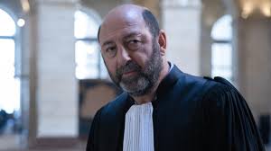 Michaël se fait licencier du club à cause de son comportement. Swvrfabqq6pewm