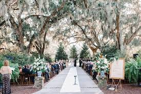 Top 6 Lowcountry Wedding Venues With Oak Trees And Spanish Moss In 2020 Myrtle Beach Wedding Wedding Venues Wedding