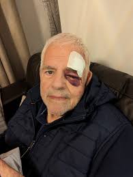 I'd like to thank Stewy(Webbs ferry drivers ) and his work partner for  yesterday arvo around 3 for responding to my jumping up and down and mad  waves and taking a car