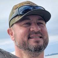 900+ perfiles de «Mcguffie»