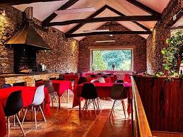 Voici Notre Salle De Restaurant Ou Nous Vous Accueillerons Pour Deguster De Bons Repas Fait Maison Reservez Des Maintenant Lien En Bio Restauran In 2020