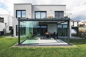 Grenzenlose Ausblicke Auf Ihrer Terrasse Mit Der Schiebeverglasung In Geschlossenem Zustand Bietet Ihnen Die Verglas In 2020 Wintergarten Terrassendach Terrassen Dach