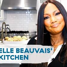 Rachel Tepper Paley Deputy Editor