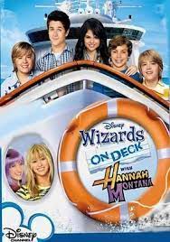 Składa się z trzech odcinków , z czego wszystkie zostały premierowo wyemitowane w disney channel usa 17 lipca 2009, a 24 grudnia 2009 pojawiły się w polskim disney. Wizards On Deck With Hannah Montana Video 2009 Imdb