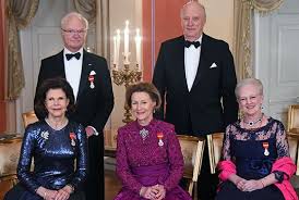 11 bilder på kungen du kanske inte har sett tidigare. Kungaparet Firade Kung Harald V 25 Ar Pa Tronen Sveriges Kungahus Queen Of Sweden Royal Queen Margrethe Ii