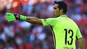 Bravo joined barcelona in 2014 and won two la liga titles and the fifa club world cup. Claudio Bravo Turned Down Increased Barcelona Contract Ahead Of Manchester City Move 90min