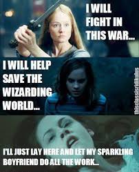Google Image Result For Http 4 Bp Blogspot Com Fmyhjmylkea Ta7kkcz Yi Aaaaa Harry Potter Twilight Twilight Funny Harry Potter Vs Twilight