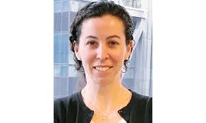 Liz Geary's Instagram, Twitter & Facebook