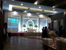 Era waluyo wedding make up purwokerto 4. Tata Dekor Untuk Paket Pernikahan Di Oemah Daun Yang Indah Picture Of Oemah Daun Cafe Resto Purwokerto Tripadvisor