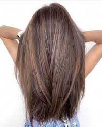Bon Gratuit Coiffures Brune Style Entre Le Court Et Le Extended Les Cheveux Mi Wishes Son Idee Couleur Cheveux Couleur Cheveux Couleur Cheveux Brun