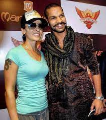 Team india's gabbar shikhar dhawan is very active on social media. Huge Age Gap A Broken Marriage 2 Kids Shikhar Dhawan Defined True Love As He Married Ayesha
