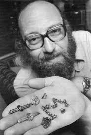 Kelly Tarlton's Instagram, Twitter & Facebook