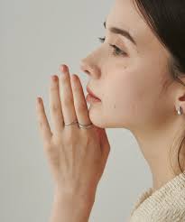 Stupell Industries 抽象開発リング グレーゴールド 囲むアーチ、Doris Charestによるデザイン ホワイト Free  Shipping!