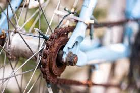 For heavy buildup, soak the chain directly in degreaser for a few minutes. How To Remove Rust From Bike Chain In 5 Steps Bikingbro