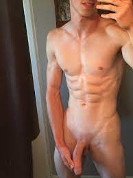 Hot Nude Jock With Smooth Shaved Cock - Cock Picture Blog