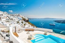 Architecture Blanche Sur L Ile De Santorin En Grece Piscine Dans L Hotel De Luxe Belle Vue Sur La Mer Banque D Images Et Photos Libres De Droits Image 45368416