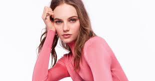 Qui est Fran Summers, l'égérie irresistible de Givenchy ?