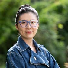 Shinyoung Park's Instagram, Twitter & Facebook