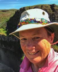 Mary Hoxie's Instagram, Twitter & Facebook