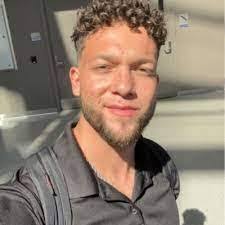 Peter Distasio's Instagram, Twitter & Facebook