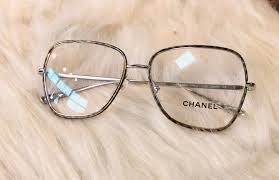 Aussi agréable à porter que design et élégante, votre nouvelle paire de lunettes de vue chanel pour femme va vous suivre partout. Revendeur Agree Lunettes De Vue Chanel Pour Femme A Marseille La Valentine Opticien Marseille La Valentine Magasin Lunettes De Vue Et Soleil L Atelier De L Opticien