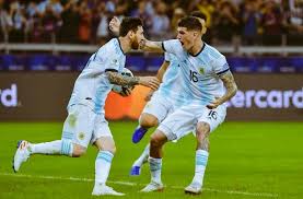Messi tiene muchas ganas de ponerse la camiseta de argentina. Barcacentre On Twitter Rodrigo De Paul Argentina And Udinese When He Messi Becomes Your Captain You D Go To War For Him If He Asked You To Fifa Https T Co Airxaw9bp6