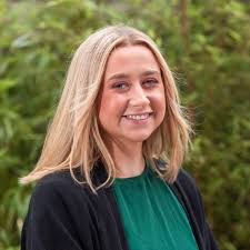 Anna Nevin's Instagram, Twitter & Facebook