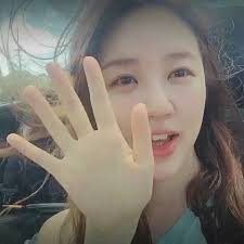 He deleted it because he said he wanted to focus on the comeback. ç‰ˆ Ig 170719 å°¹æ©æƒ æ›´æ–°instagram å°¹æ©æƒ yoon Eun Hye Facebook