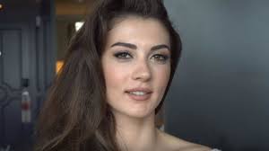 Güzel oyuncunun boyu, kilosu ve oynadığı diziler merak ediliyor. Burcu Ozberk Kimdir Burcu Ozberk Nereli Ve Kac Yasinda Magazin Haberleri
