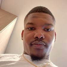 Bethany Richardson (@BethhRichardson)