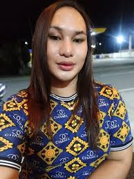 Which do you prefer the black or the blonde one! #blackorblonde