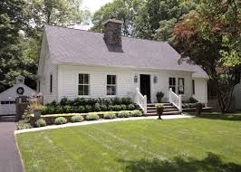 Check out these simple front yard landscaping ideas that you could diy on the weekend. 10 Front Yard Landscaping Ideas For Your Home