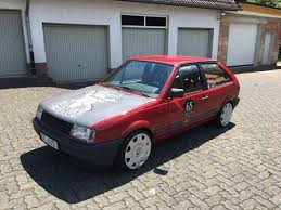 Entre 1983 et 1985, les voitures étaient des polo coupé équipées d'un moteur 1,3 avec deux. Vw Polo 86c Coupe 541094 Motorsportmarkt De