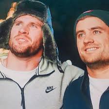 TJ, JJ, Derek Watt Dad and their mother appearing in a Chistmas vacation  remake dicks commercial 😄 🤣 😂 TJ as Eddie.... 😆 🤣 😂 😹