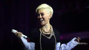 A d karena ku sanggup walau ku. Chord Dan Lirik Lagu Karena Ku Sanggup Agnes Monica Tersenyumlah Karena Ku Sanggup Tribunnews Com Mobile
