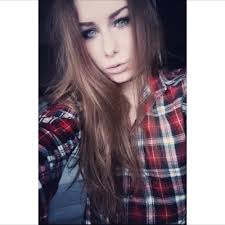 Megan Randle's Instagram, Twitter & Facebook