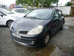 Cher utilisateur, ne ratez pas votre prochaine voiture, poser une alerte sur leparking revient à poser une alerte sur des dizaines de sites ! Voiture Clio 3 Noir See More On Camijou